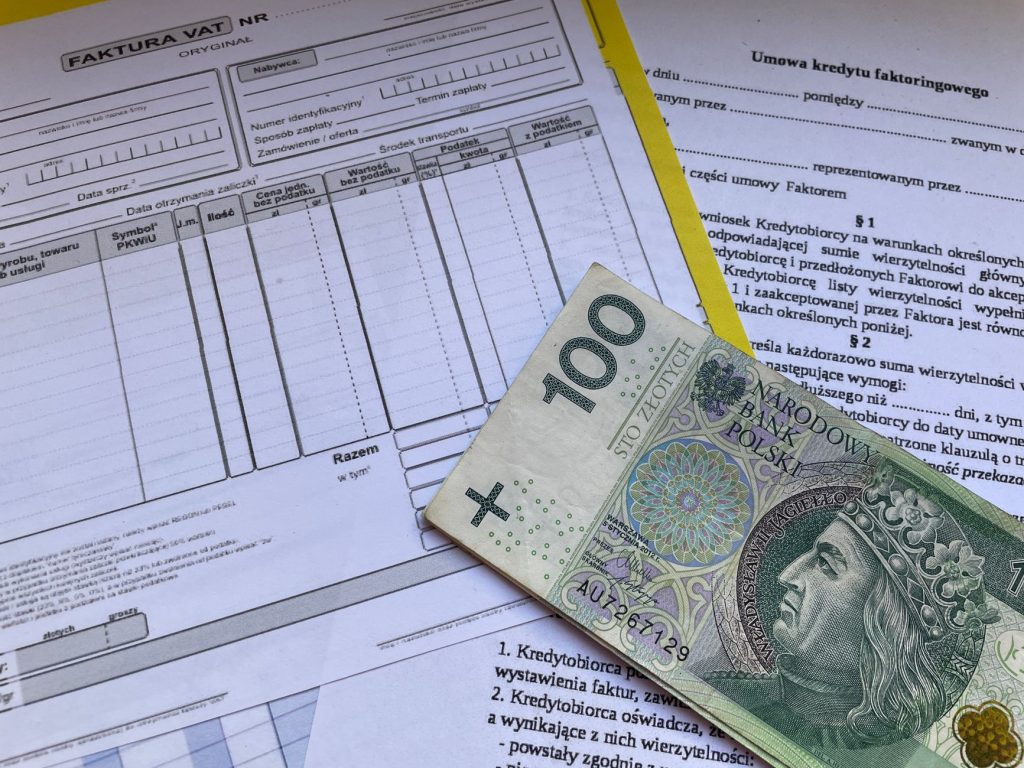 Jednoosobowa działalność gospodarcza czy spółka z o.o. – co wybrać na start małego biznesu?